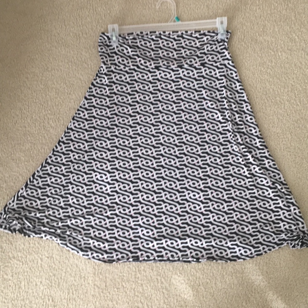 Lularoe Azure skirt size L EUC.